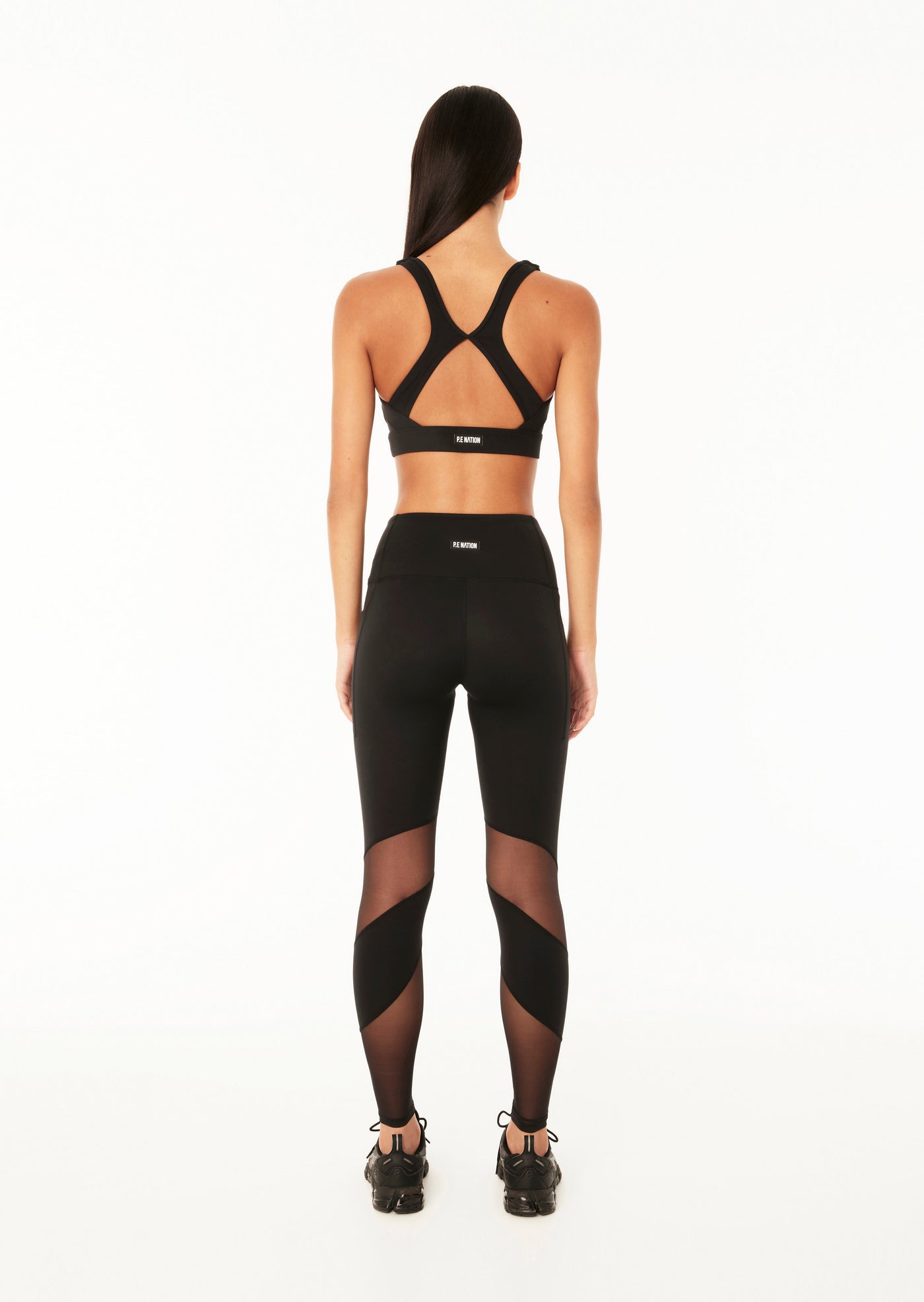 RECALIBRATE 3/4 LEGGING IN BLACK