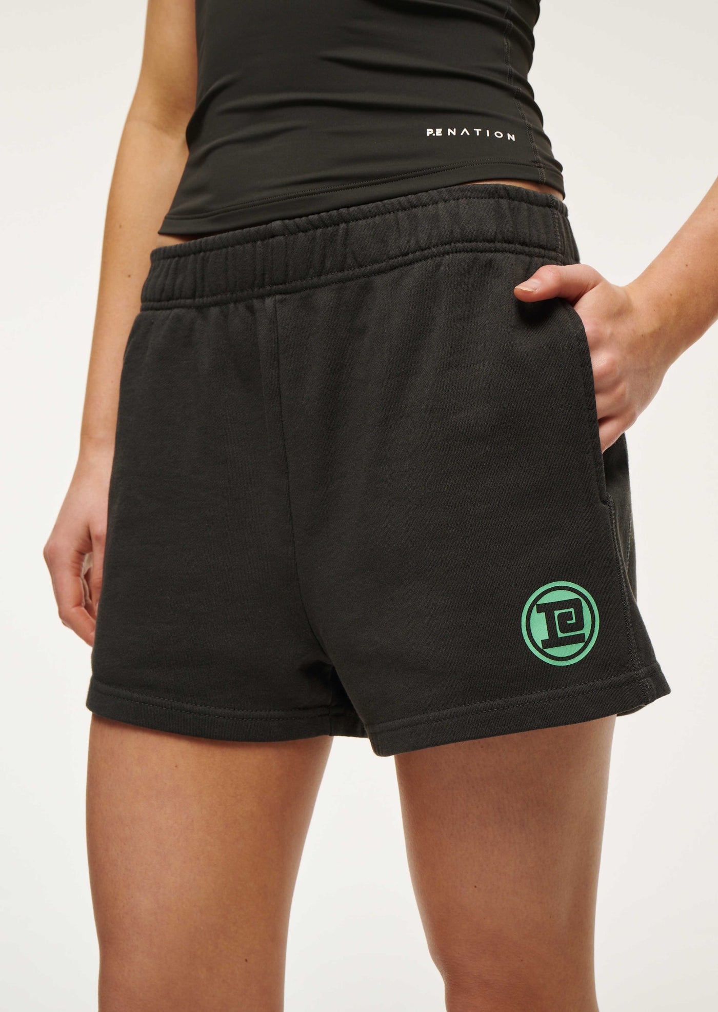 REVERIE SHORT IN WASHED ASPHALT