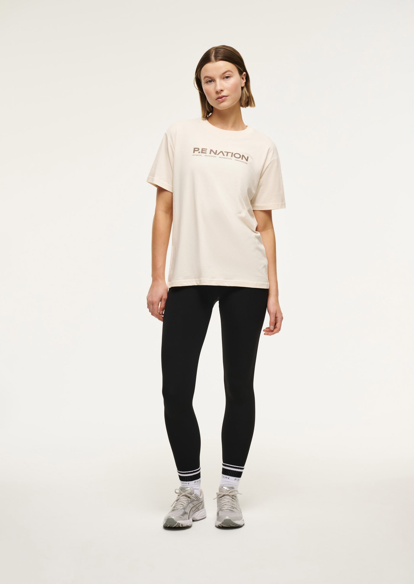 AERO SHORT SLEEVE TEE IN WHISPER WHITE