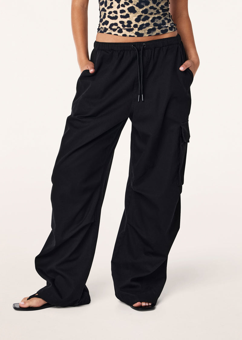 AWARD PANT IN BLACK