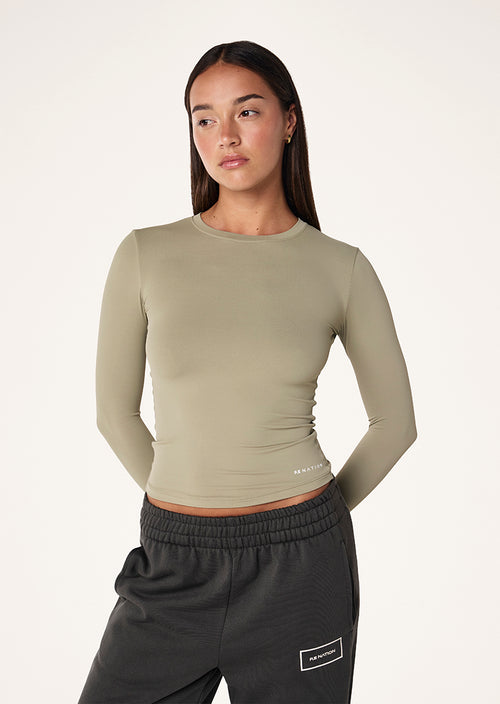 FOUNDATION LONG SLEEVE TOP IN SILVER SAGE