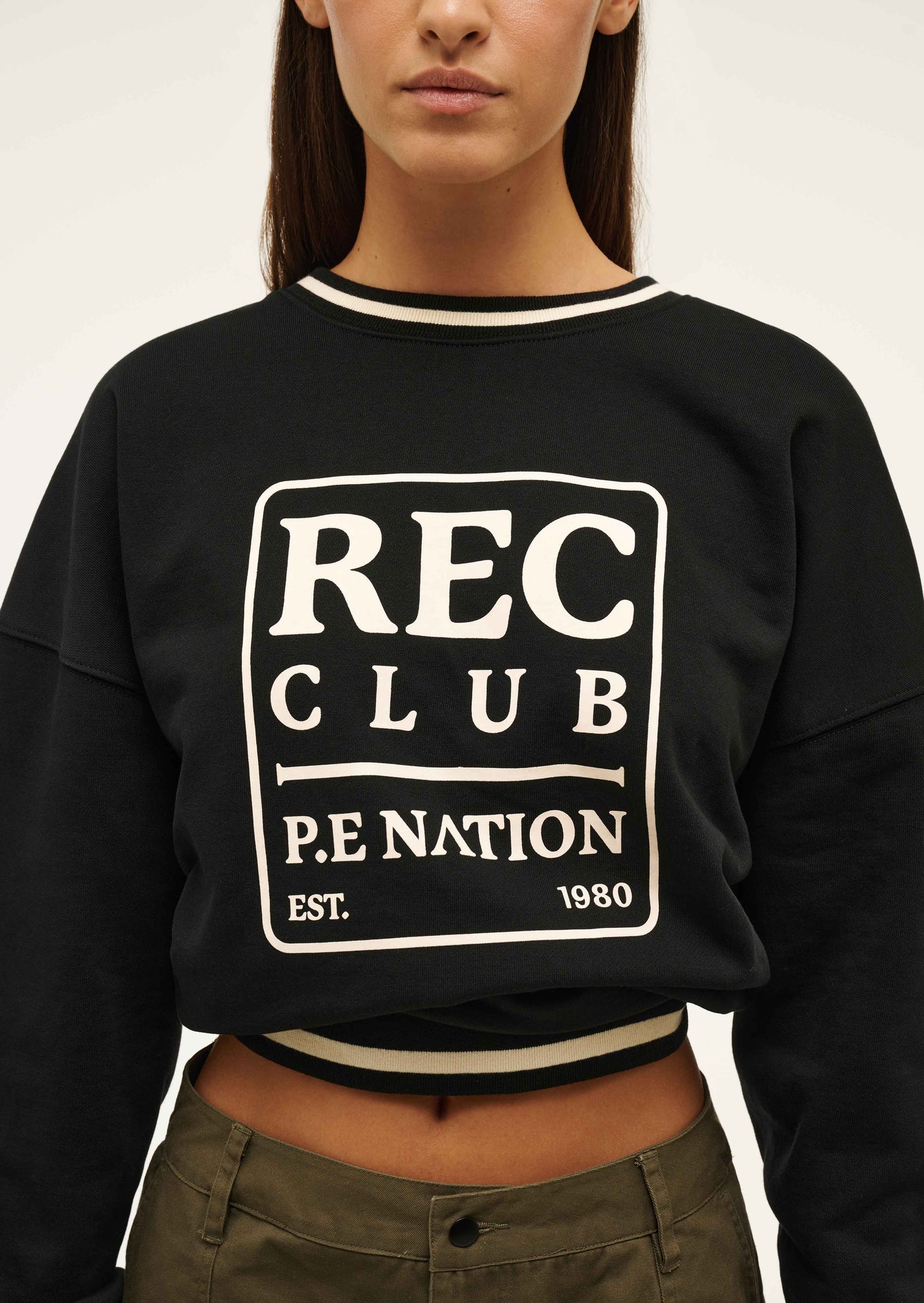 ICON SWEAT IN BLACK