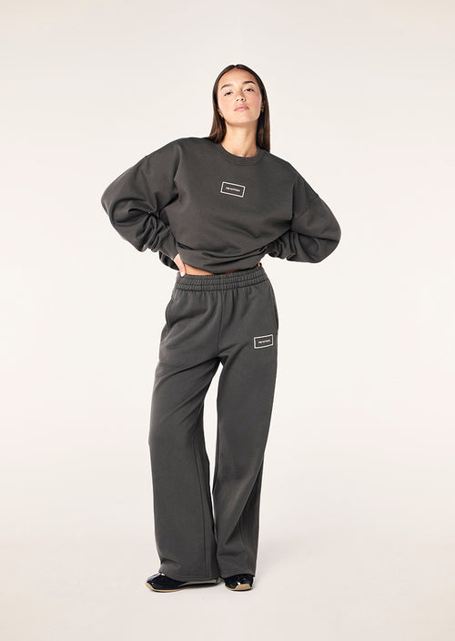 NEO TRACKPANT IN GUNMETAL