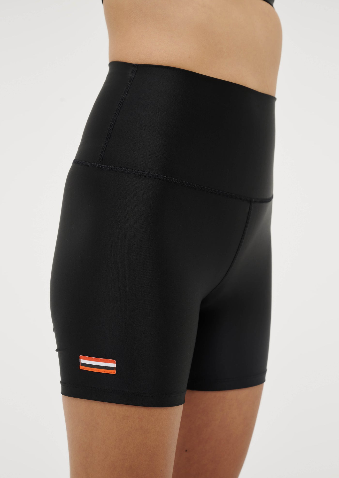 LONG RANGE BIKE SHORT IN BLACK