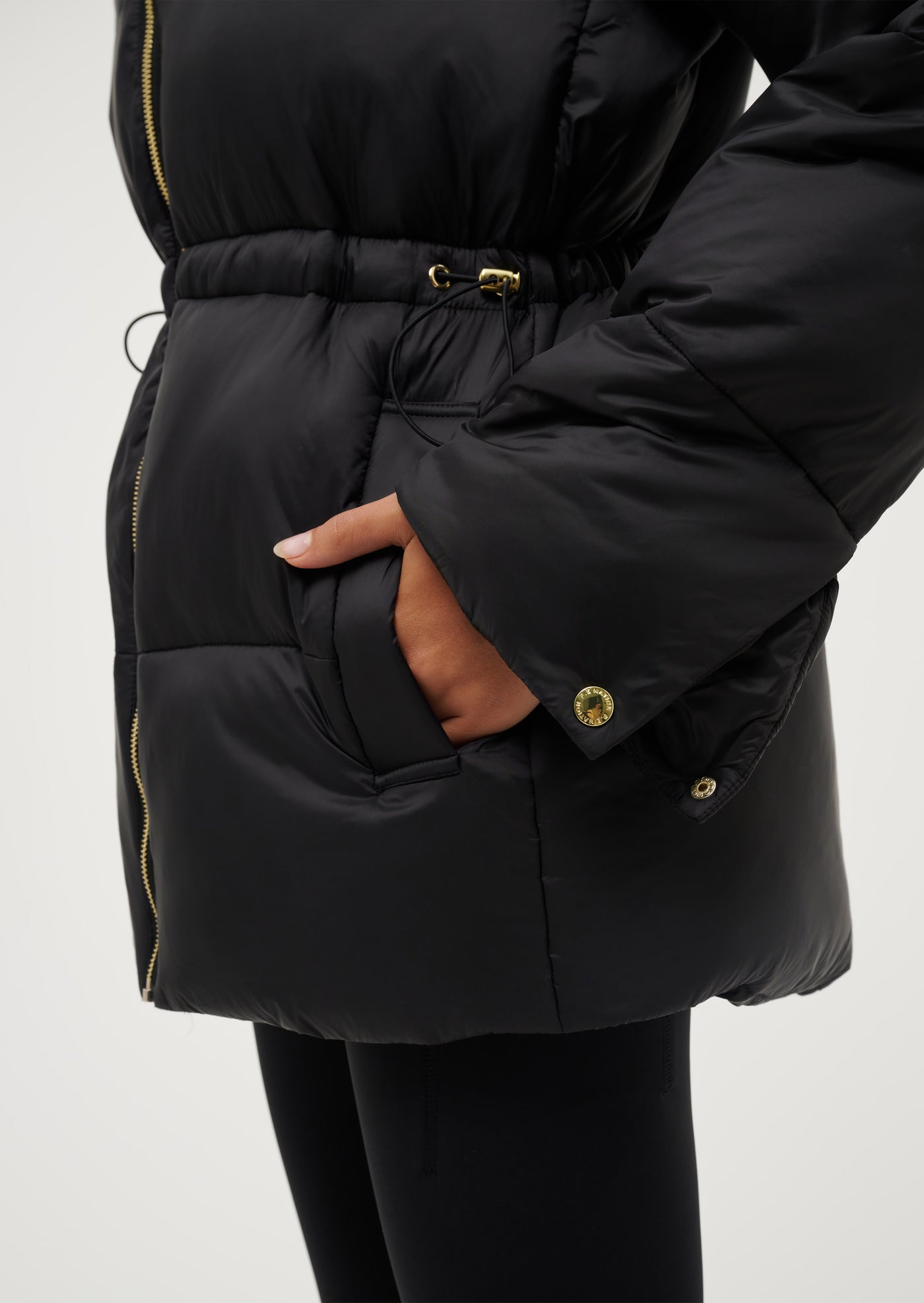 ZERO DROP JACKET IN BLACK