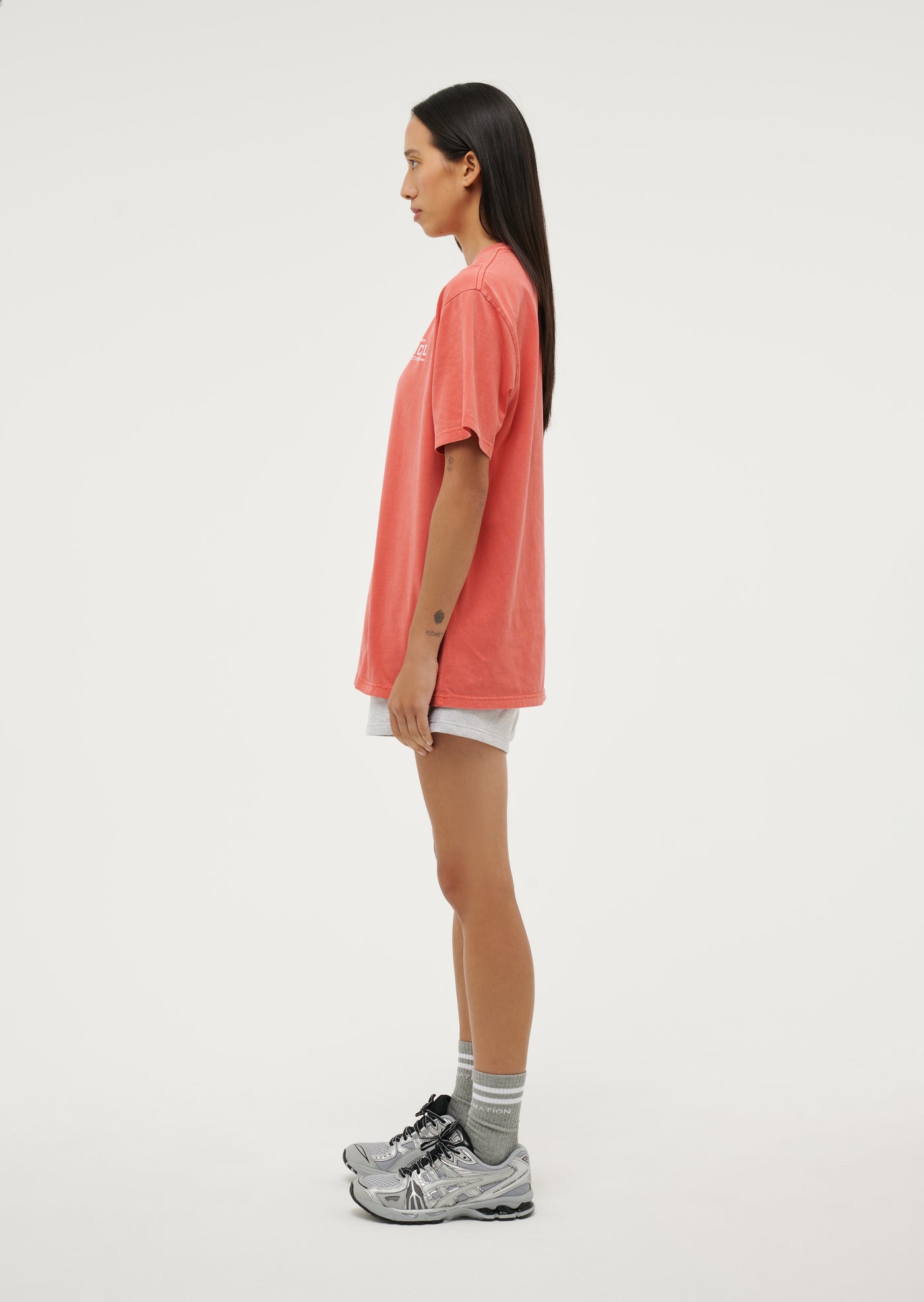 PHYSICAL TEE IN WASHED PAPRIKA