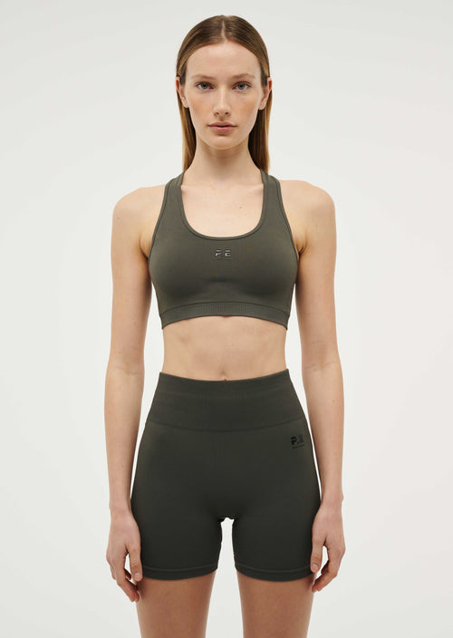 RESTORE SEAMLESS SPORTS BRA IN GUNMETAL