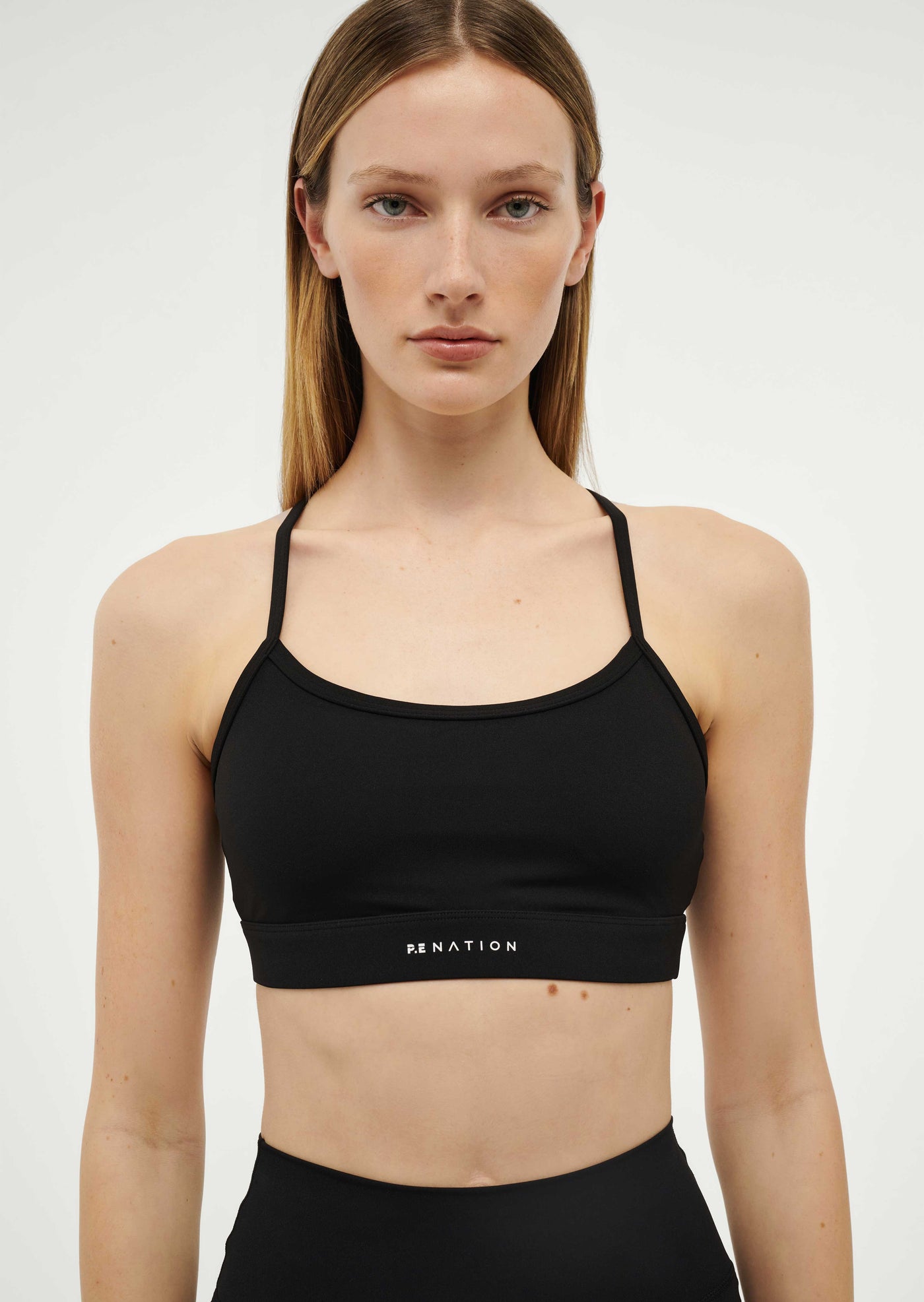 SIGNATURE SPORTS BRA IN BLACK