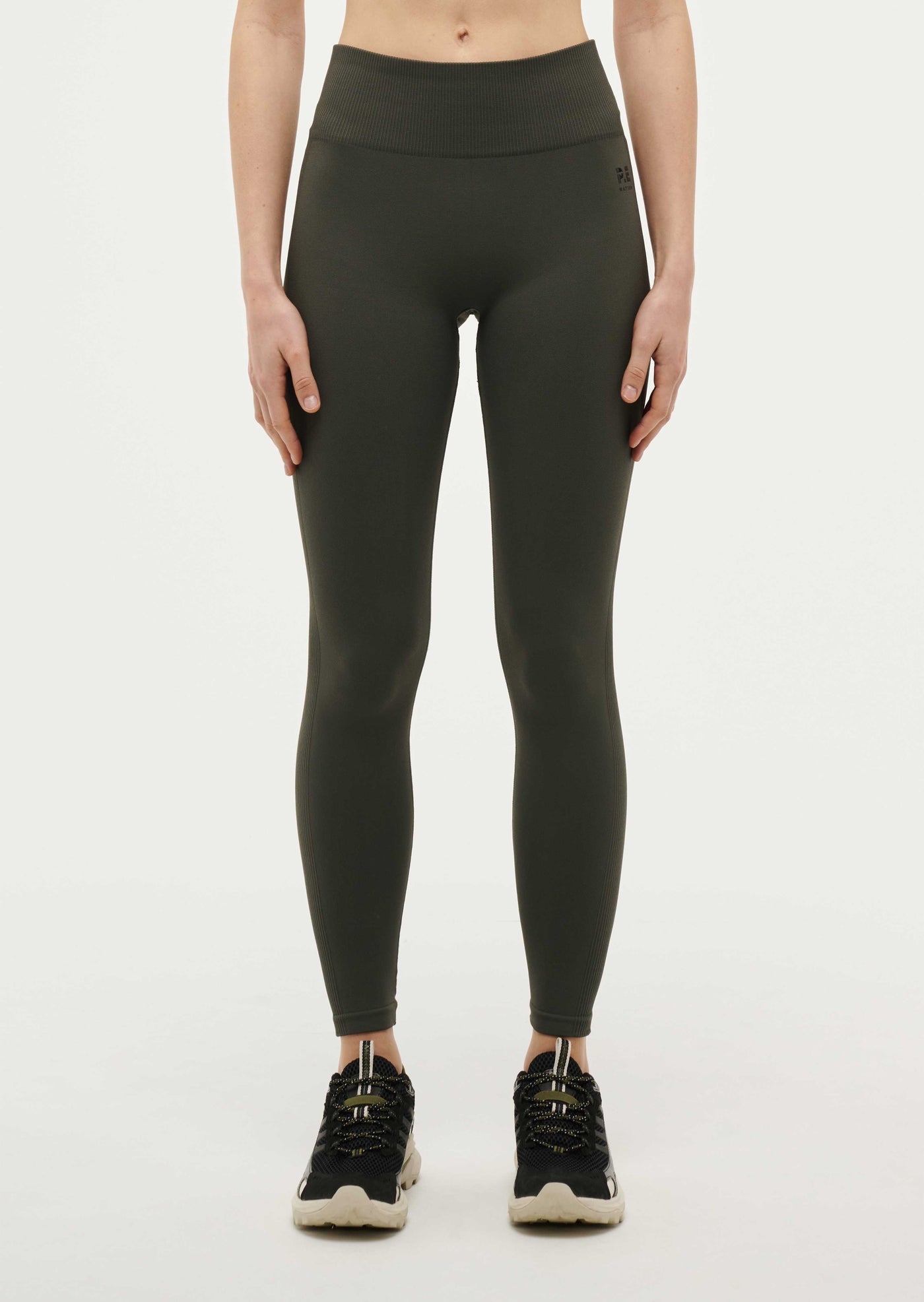 RESTORE SEAMLESS LEGGING IN GUNMETAL