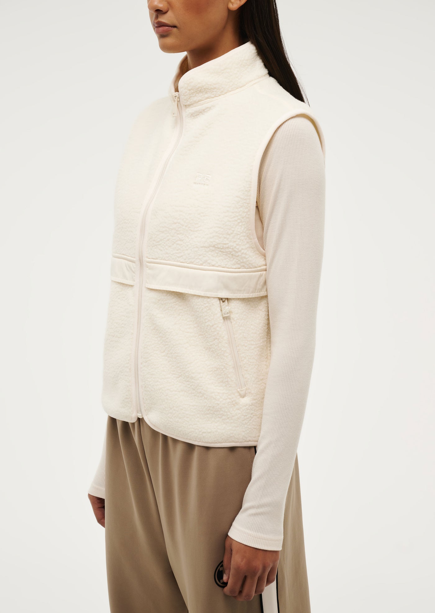 TECHNIQUE VEST IN WHISPER WHITE