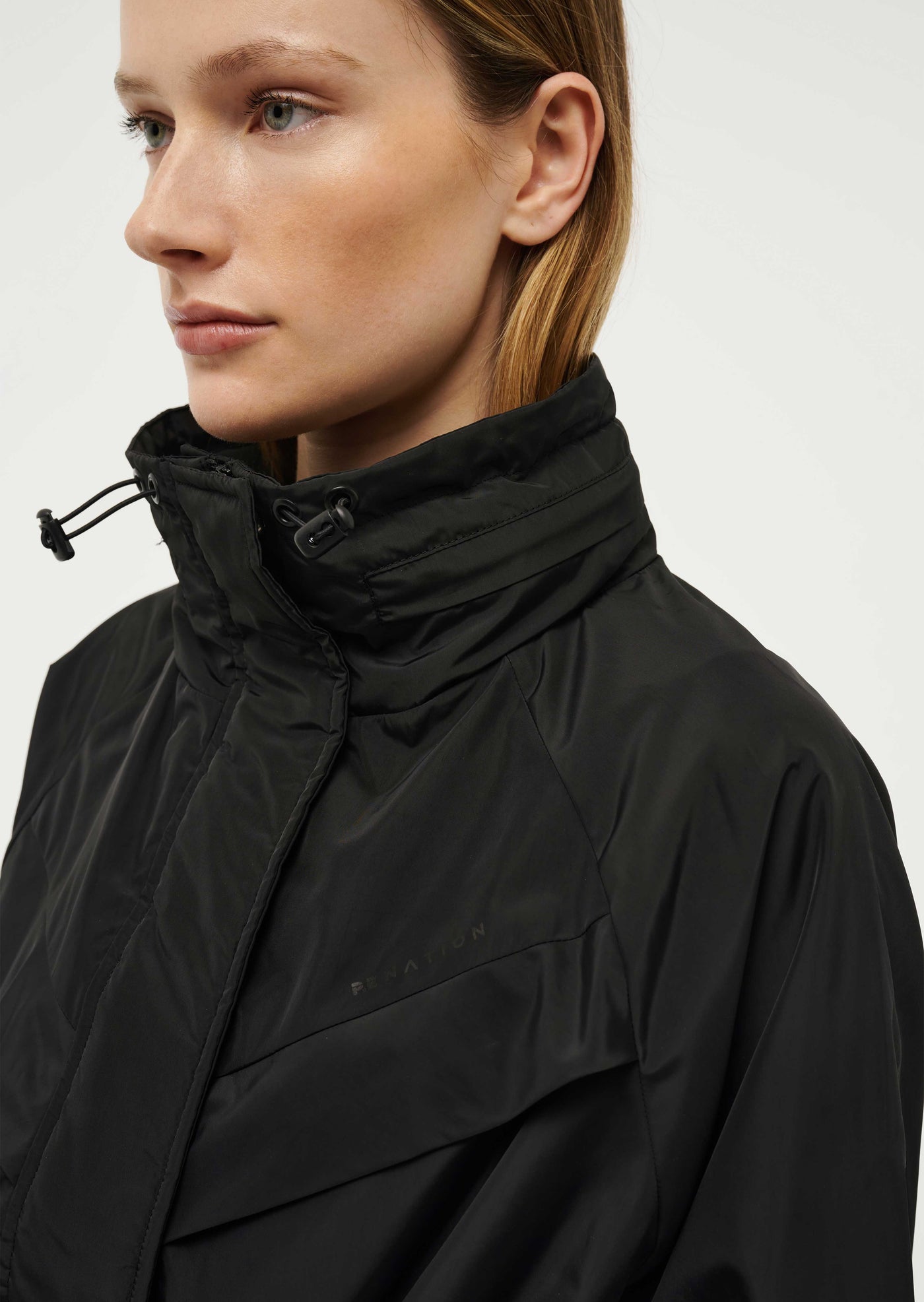 SHELTER JACKET IN BLACK