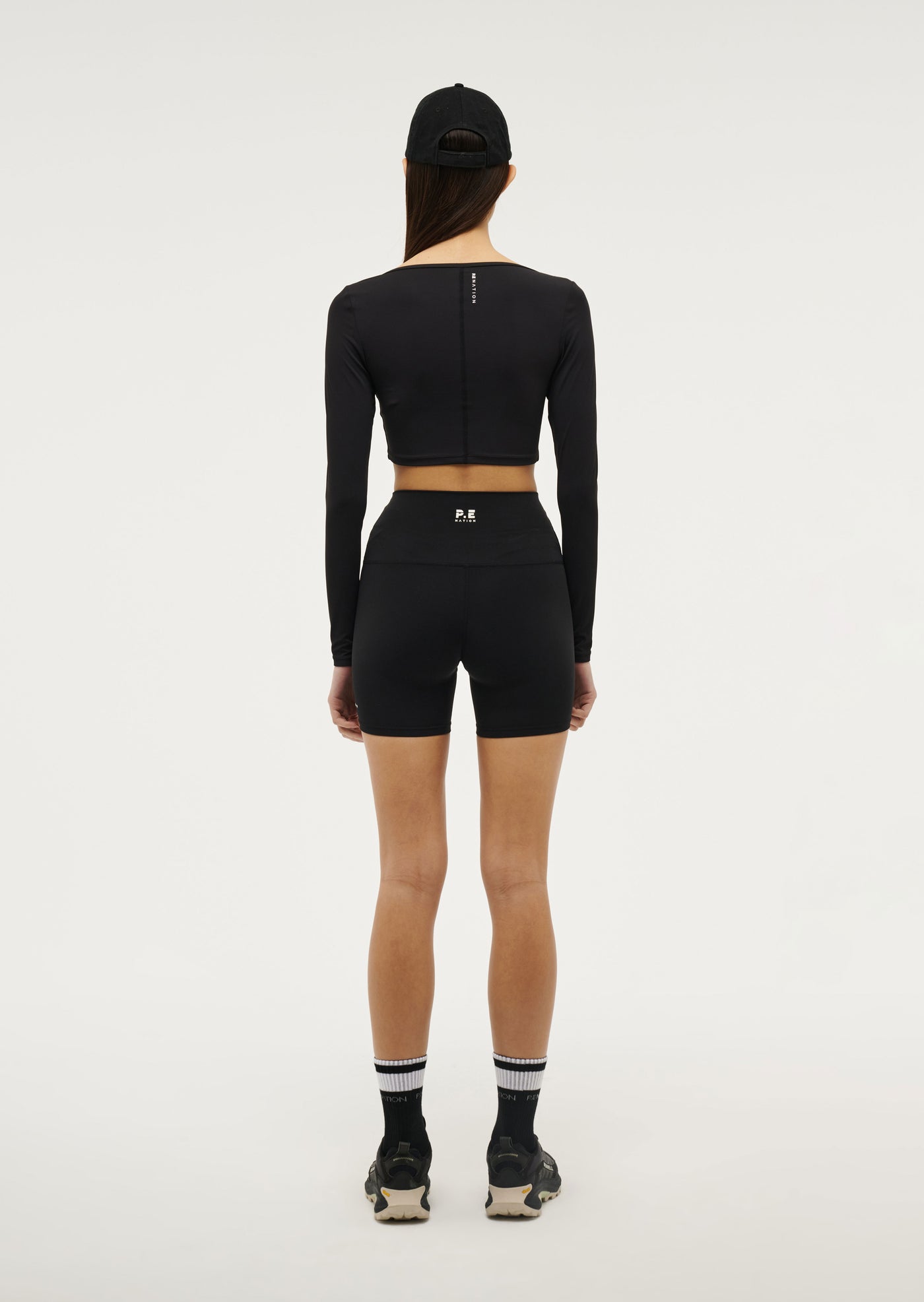 BALANCE LONG SLEEVE TOP IN BLACK