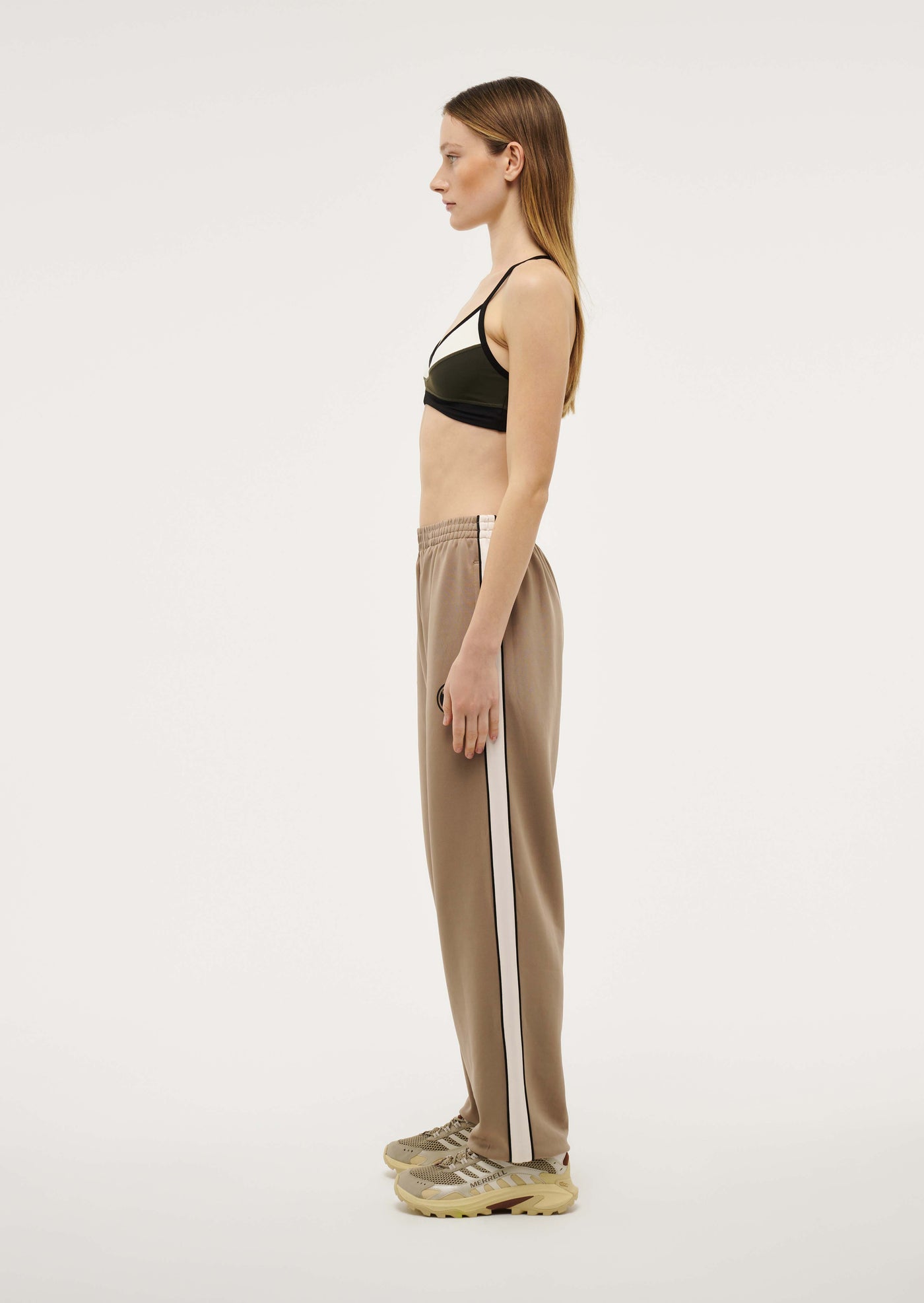 HOME GROUND TRACKPANT IN TAUPE