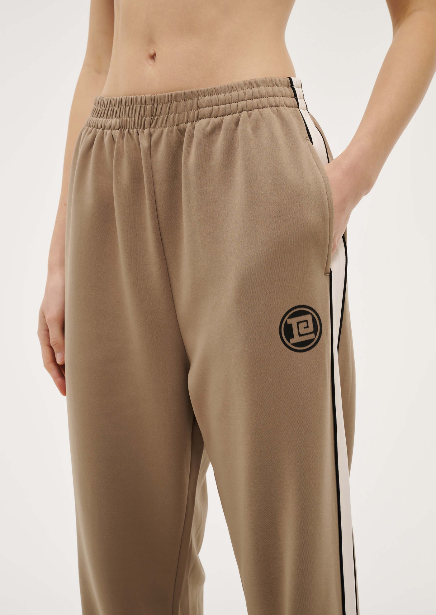 HOME GROUND TRACKPANT IN TAUPE