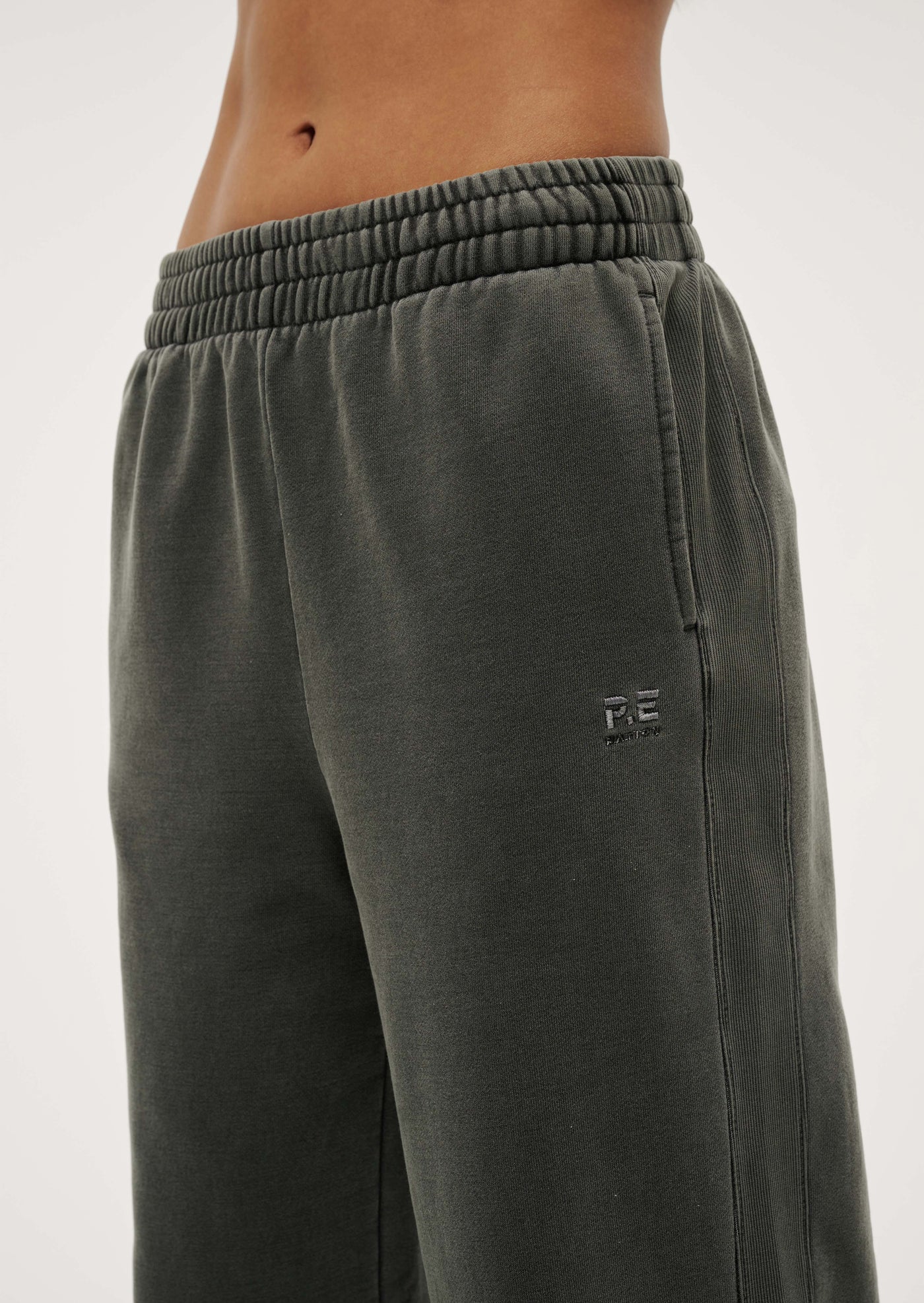 ADVENTURE TRACK PANT IN WASHED GUNMETAL