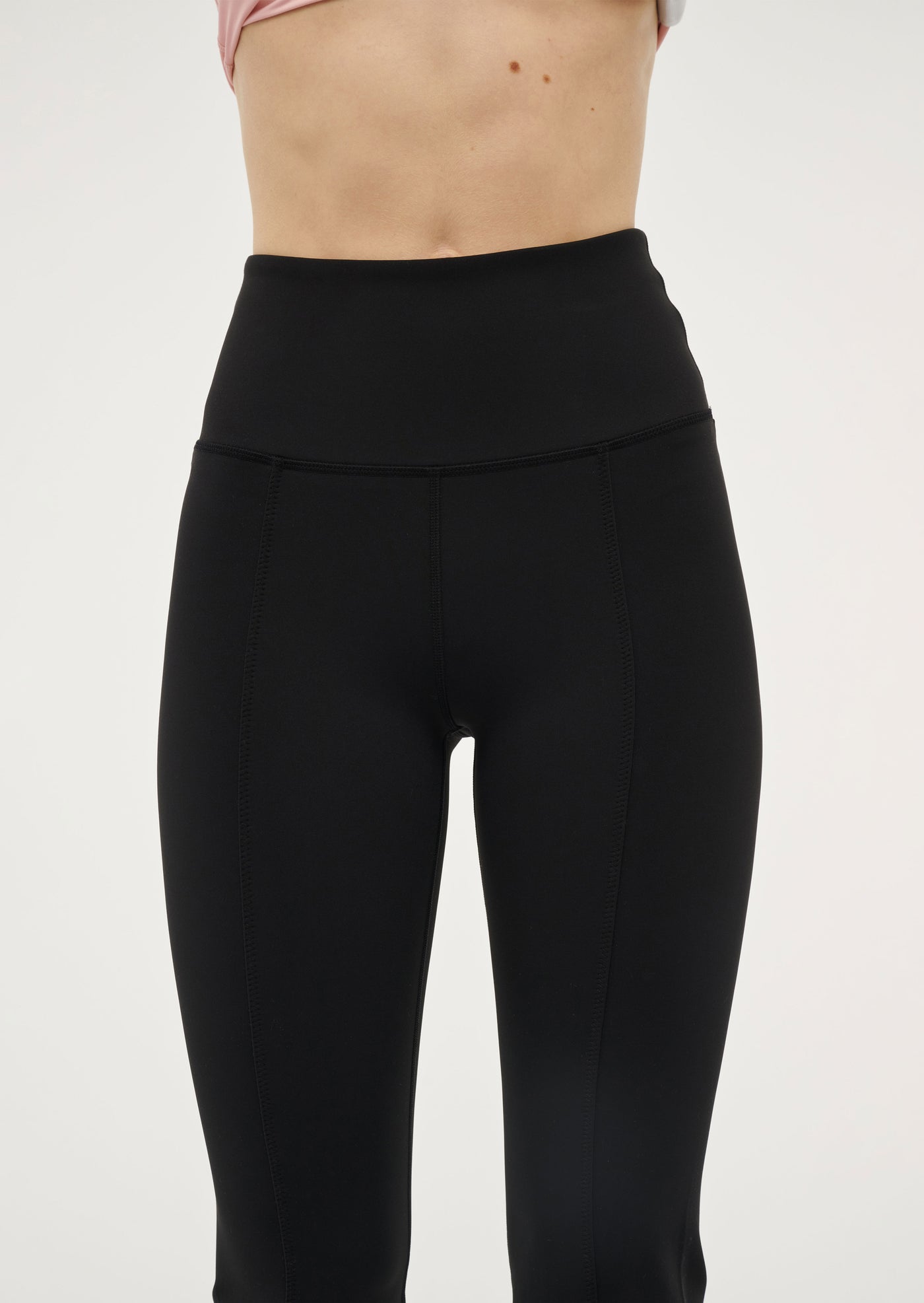 ELEVATION LEGGING IN BLACK