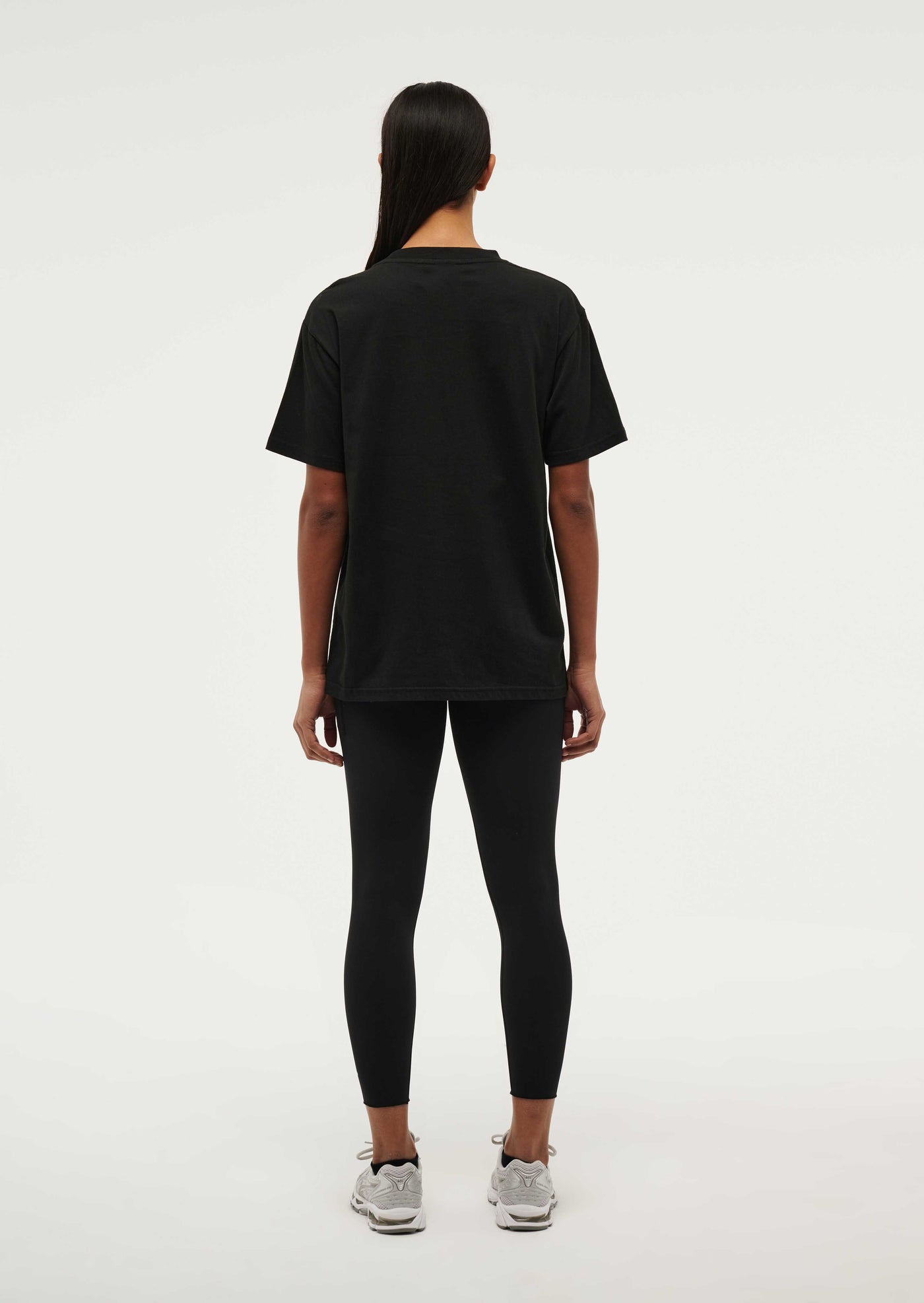 AERO SHORT SLEEVE TEE IN BLACK