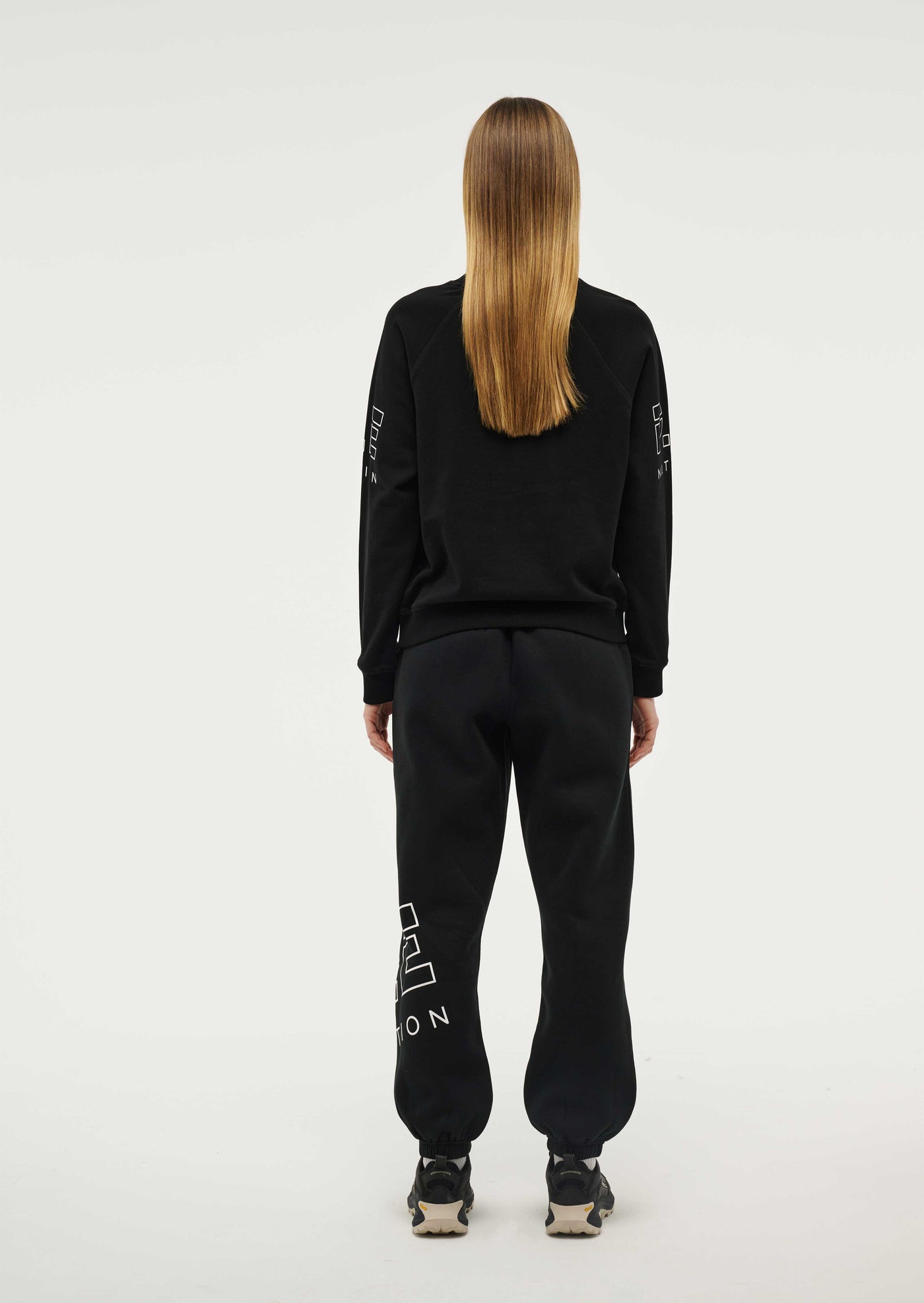 THE ORIGINAL TRACKPANT IN BLACK