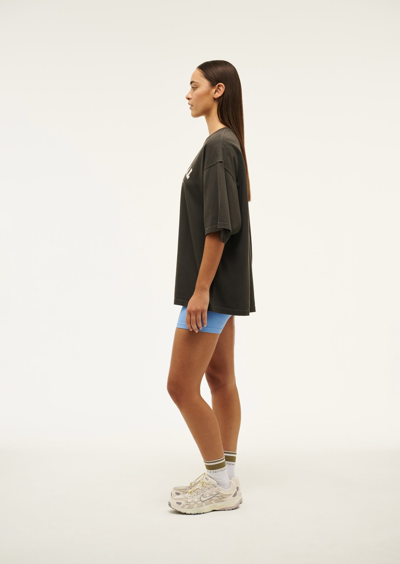 PHYSICAL OVERSIZED TEE IN WASHED BLACK