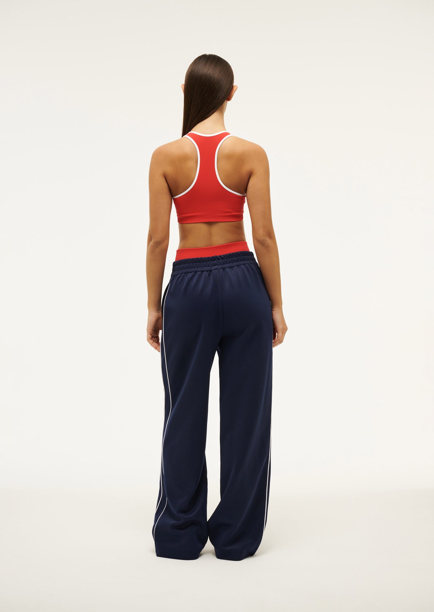 RESTORE SEAMLESS SPORTS BRA IN POPPY RED