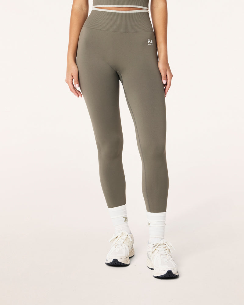 RESTORE SEAMLESS LEGGING IN KHAKI