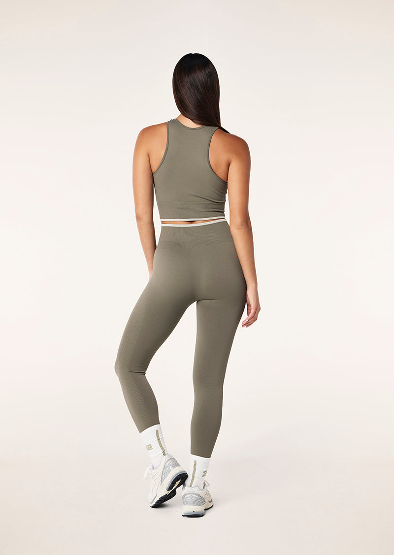 RESTORE SEAMLESS LEGGING IN KHAKI