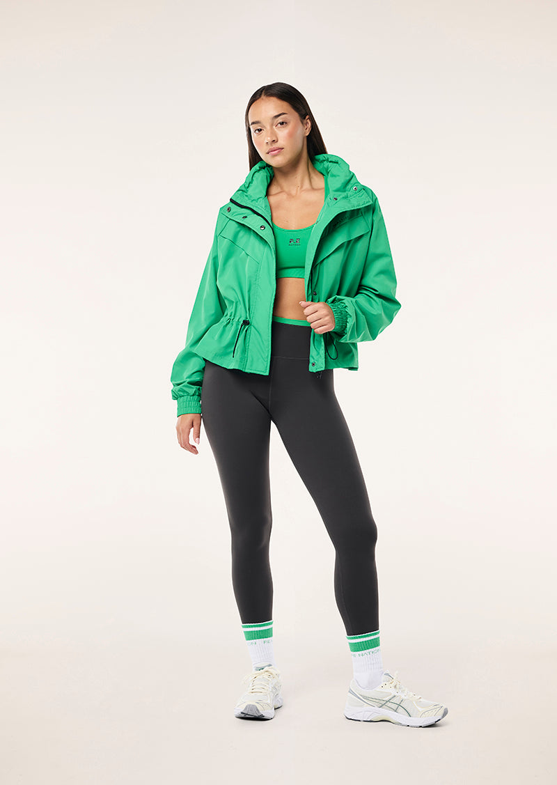SHELTER JACKET IN KELLY GREEN